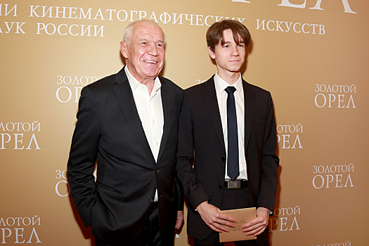 Сергей Гармаш впервые вышел в свет с 18-летним сыном: подробности