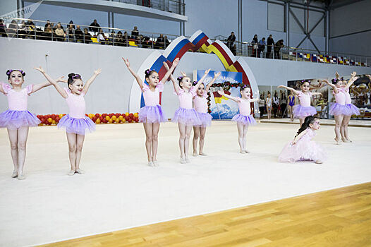 В Цхинвале прошел фестиваль гимнастики "Новый год в Олимпе"