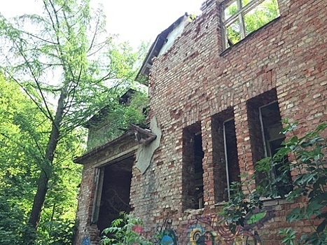 Суды, штрафы, перепродажи: как старинные виллы на Тельмана разрушались десятки лет