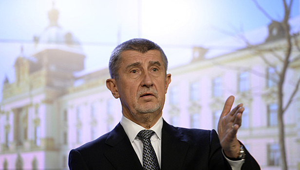 Чешского премьера лишили неприкосновенности