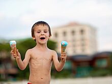 Ученые узнали, почему детям мало одного десерта