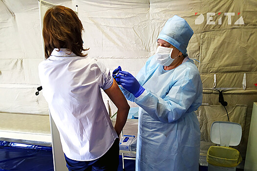 Стимуляцию к вакцинации обсудили в ходе круглого стола в Приморье