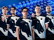 Liquid сыграла в Dota 2 на 5-метровой клавиатуре и гигантской мыши от Alienware