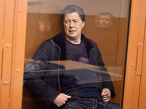 Бывший офис «Югры» в Москве захотели изъять из-за долгов Хотина