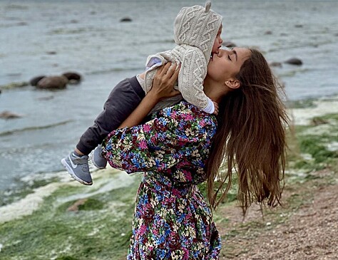 Гимнастка Маргарита Мамун показала, как 11-месячный сын вел себя на фотосессии