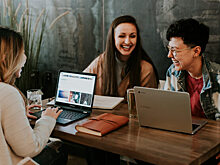 Повар, строитель, швея: как популярные блогеры поддержали челлендж «Примерь работу мечты!»