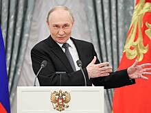 Путин посетил Национальный центр «Россия»