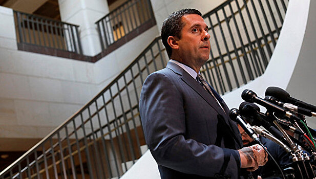 Трамп предложил разведке рассмотреть связи Клинтон с Россией