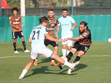 "Урал" проиграл московской "Родине"