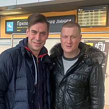 Актер Дюжев и олимпийский чемпион Поветкин прилетели в Екатеринбург