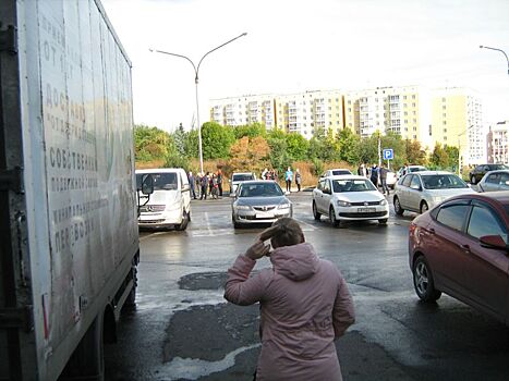 Посетители торговых центров в Новокузнецке эвакуировались из-за "землетрясения"