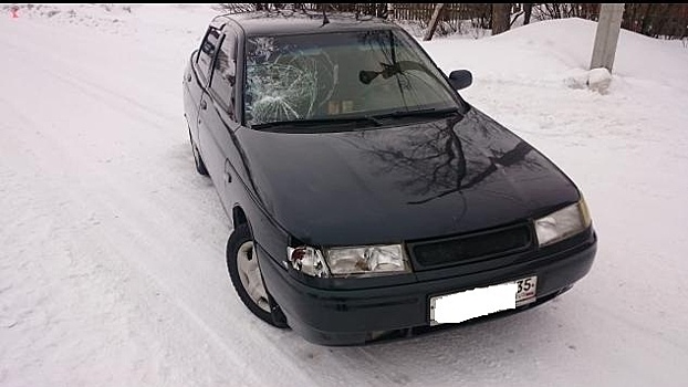 Вологодская школьница попала под колеса авто, девочку госпитализировали