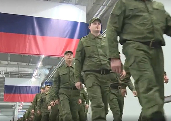 В центр подготовки в Казани продолжают прибывать мобилизованные танкисты