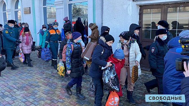 «Нам сказали, что бомбили». Беженцы из ЛНР объяснили причину своего приезда в Саратов