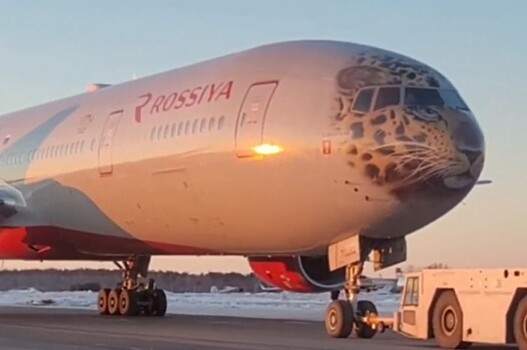 Аэропорт Благовещенска впервые принял на новой взлетно-посадочной полосе Boeing 777
