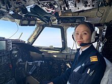 В Якутии приступила к полётам первая в истории авиакомпании девушка-пилот самолета Ан-24