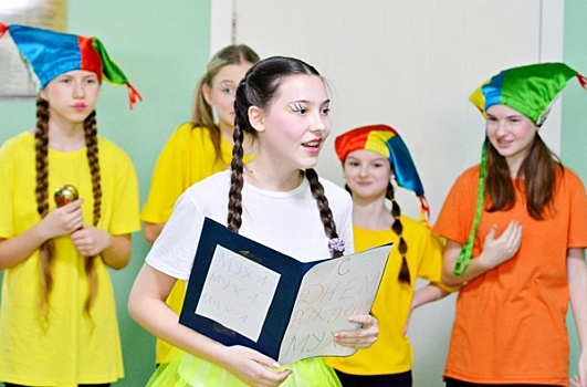 Ростовским детям «Подарили улыбку»: театральная акция прошла в ОДКБ