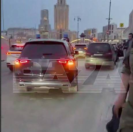 Mercedes похитителей блогера замечали сопровождающим авто человека из окружения Кадырова