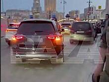 Mercedes похитителей замечали сопровождающим авто человека из окружения Кадырова