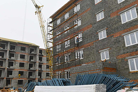 На Ямале продолжат стройки на 136 объектах несмотря на пандемию