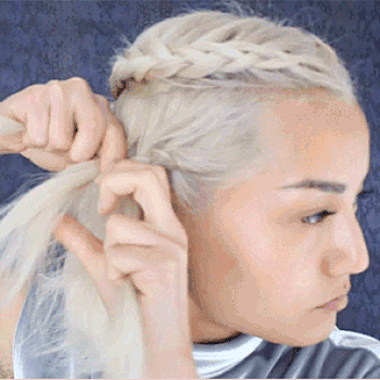 Как спрятать отросшую челку: 6 простых способов