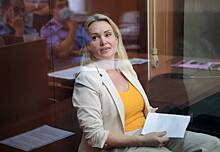 Сбежавшей из России бывшей редактору Первого канала запросили срок