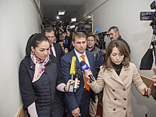Шор нанял международных адвокатов