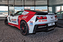 Скорая помощь Дубая получила Nissan GT-R и Corvette C7
