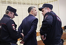 Бывший начальник омского отдела полиции Козлов за покровительство предпринимательницы получил ...
