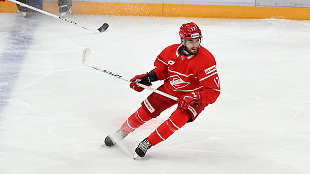 ХК «Спартак» заключил новый контракт с нападающим