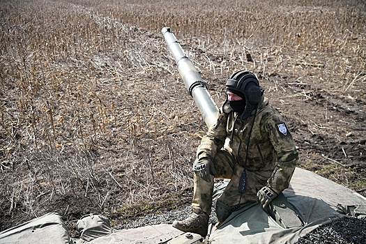 Отправленные с заводов танки Т-80БВМ и Т-72Б3М получили новую защиту