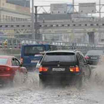 ЦОДД просит водителей автомобилей воспользоваться общественным транспортом из-за непогоды