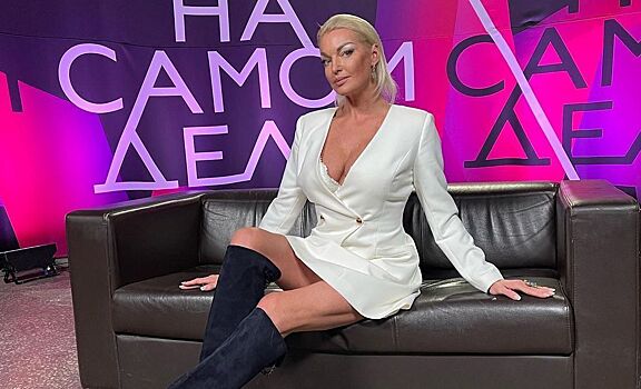 Блондинка Барановская, Волочкова с каре и еще 15 преображений звезд за февраль