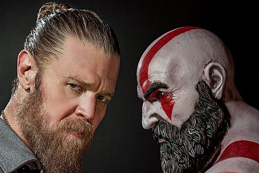 Райан Херст решил стать Кратосом