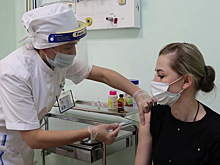 Сотрудники российских школ и детских садов Минобороны РФ в Таджикистане вакцинируются от коронавирусной инфекции