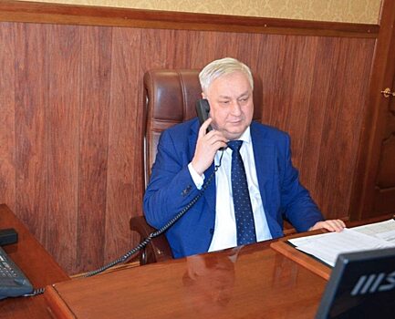 Жители микрорайона Тинь-Зинь обратились к Плеханову с просьбой вернуть им доступ к Волге
