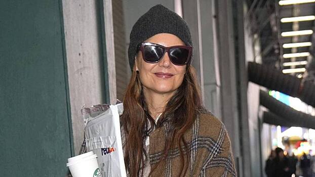 «Ей нужен стилист». Бывшую жену Тома Круза раскритиковали за внешний вид