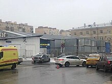 Водитель сбил пожилую женщину около БЦ на севере столицы