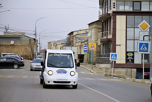 В Дагестан привезли первый электромобиль, построенный в Крыму