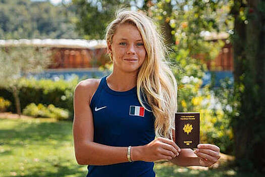 14-летняя бывшая российская теннисистка Ефремова выиграла взрослый турнир