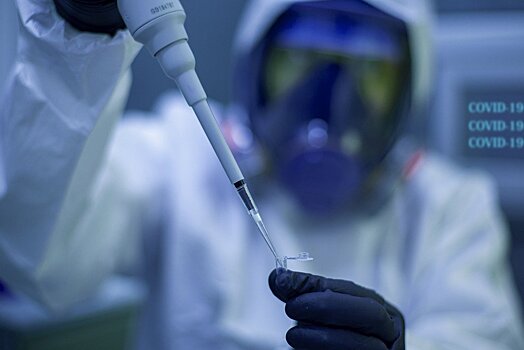 В США начали доставлять первые вакцины от COVID-19 от Pfizer