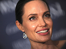 Анджелина Джоли снялась в короткометражке Guerlain