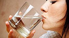Питье воды может стать причиной герпеса