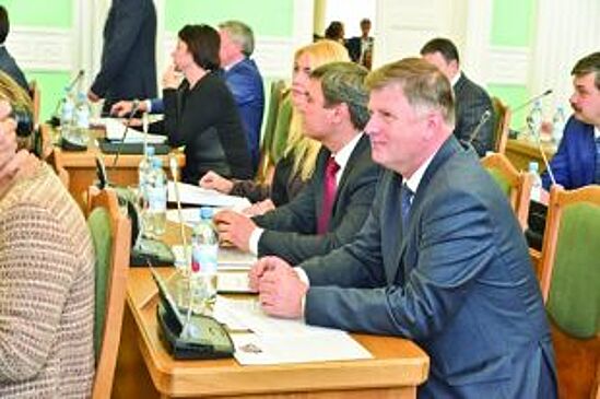 Осенняя сессия открыта. Вновь избранные парламентарии приступили к работе
