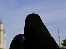 Женщины Стамбула протестуют против традиционного дресс-кода