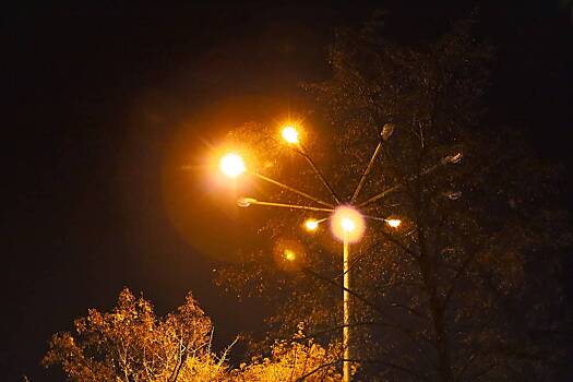 В двух украинских городах из-за перебоев с электричеством началась «светомузыка»