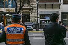 Шофер чиновника в Аргентине 12 лет развозил взятки и записывал все в блокнот. Арестованы 12 человек