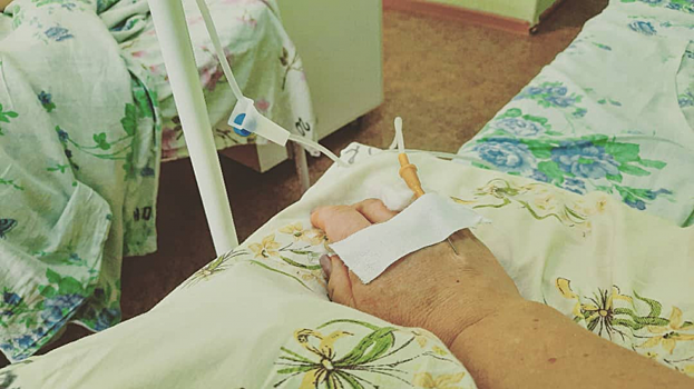 Жительница Саратова заболела ковидом после сентябрьских выборов. Её положили в неотапливаемую больницу