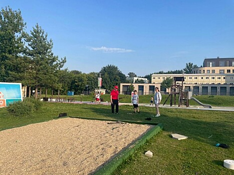 В Академическом районе состоялись соревнования по петанку