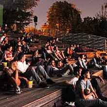 Бесплатные кинопоказы начнутся с июня в парках Москвы